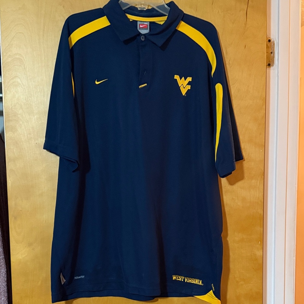 Nike Men's Navy and Gold Polo Shirt